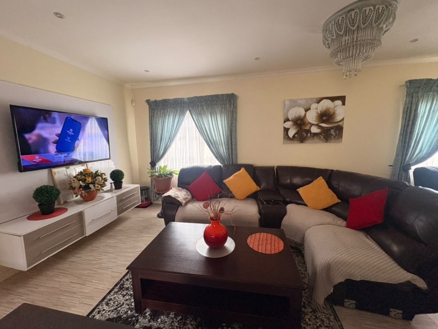 3 Bedroom Property for Sale in Cove Rock Eastern Cape